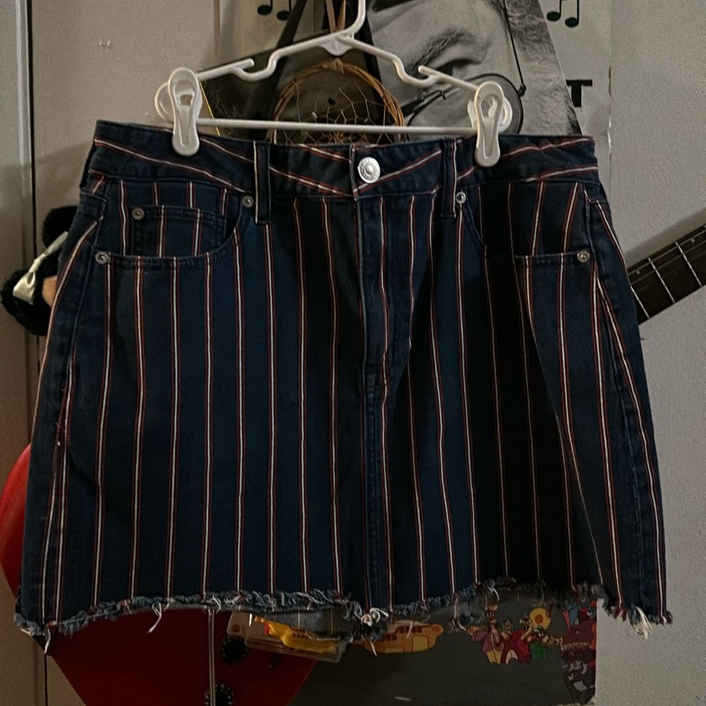 Size 14 American Eagle striped jeans mini skirt.